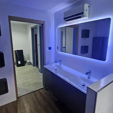 Le Pavillon Dans Le Parc Holiday home *