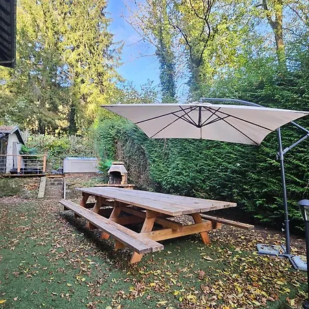 Holiday home Le Pavillon Dans Le Parc