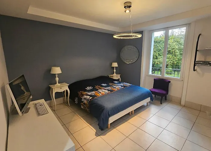 Le Pavillon Dans Le Parc 펜션 *